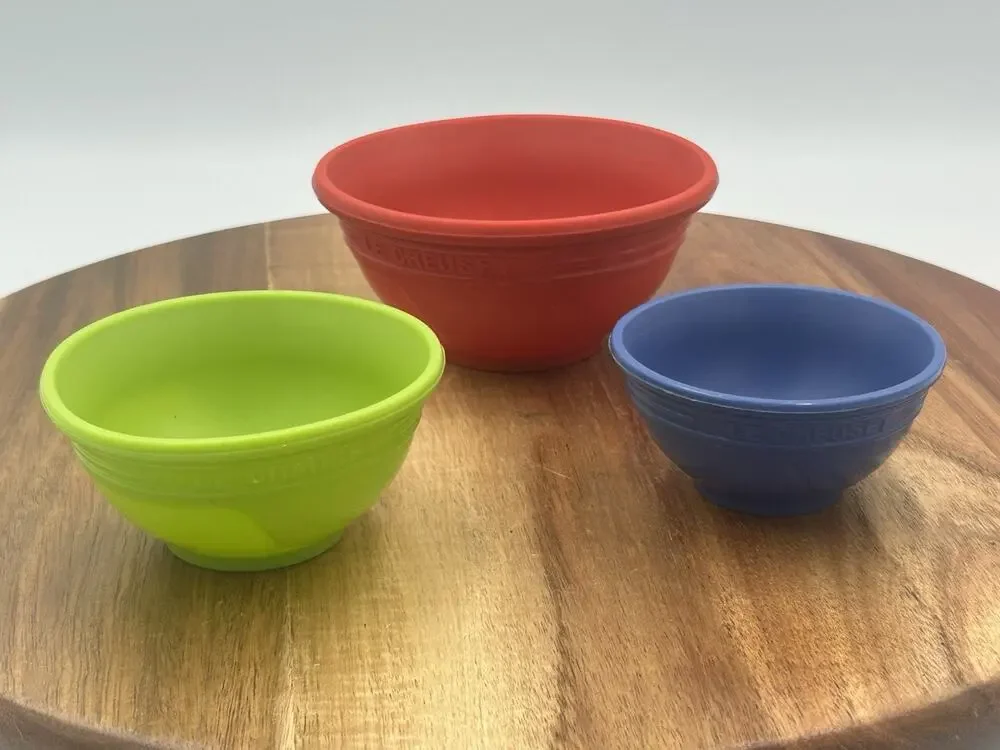 Le Creuset Silicone Nesting Prep Bowl Set 3 Red Green Blue Small Measuring Bowls
